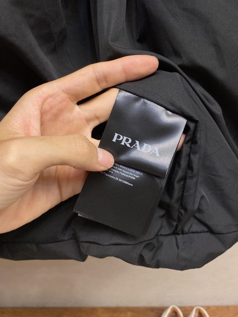 Pra*a outwear